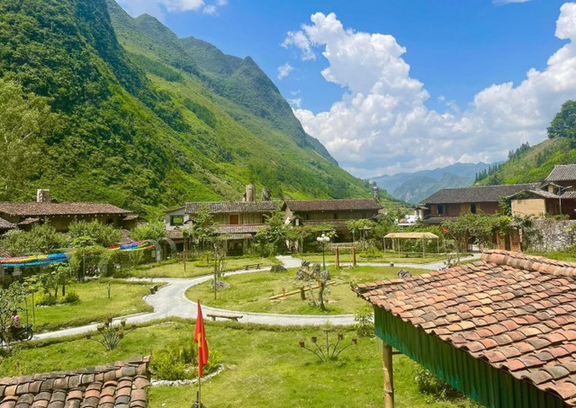 Khám phá Hà Giang: Đắm mình trong vẻ hoang sơ, núi đá hùng vĩ - Hình 3 Kham pha Ha Giang: Dam minh trong ve hoang so, nui da hung vi-Hinh-3
