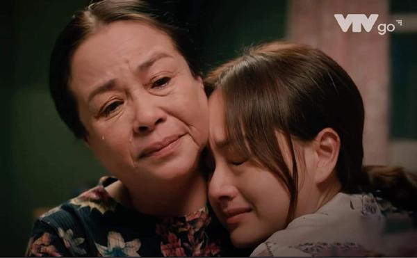 Mẹ chồng Tây của Lan Phương: Hiền lành, giúp con dâu từ việc rửa bát Me chong Tay cua Lan Phuong: Hien lanh, giup con dau tu viec rua bat