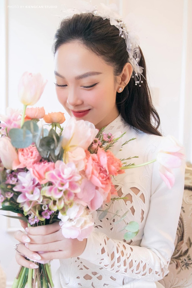 Hé lộ cuộc sống vợ chồng son của Minh Hằng và ông xã đại gia - Hình 2 He lo cuoc song vo chong son cua Minh Hang va ong xa dai gia-Hinh-2