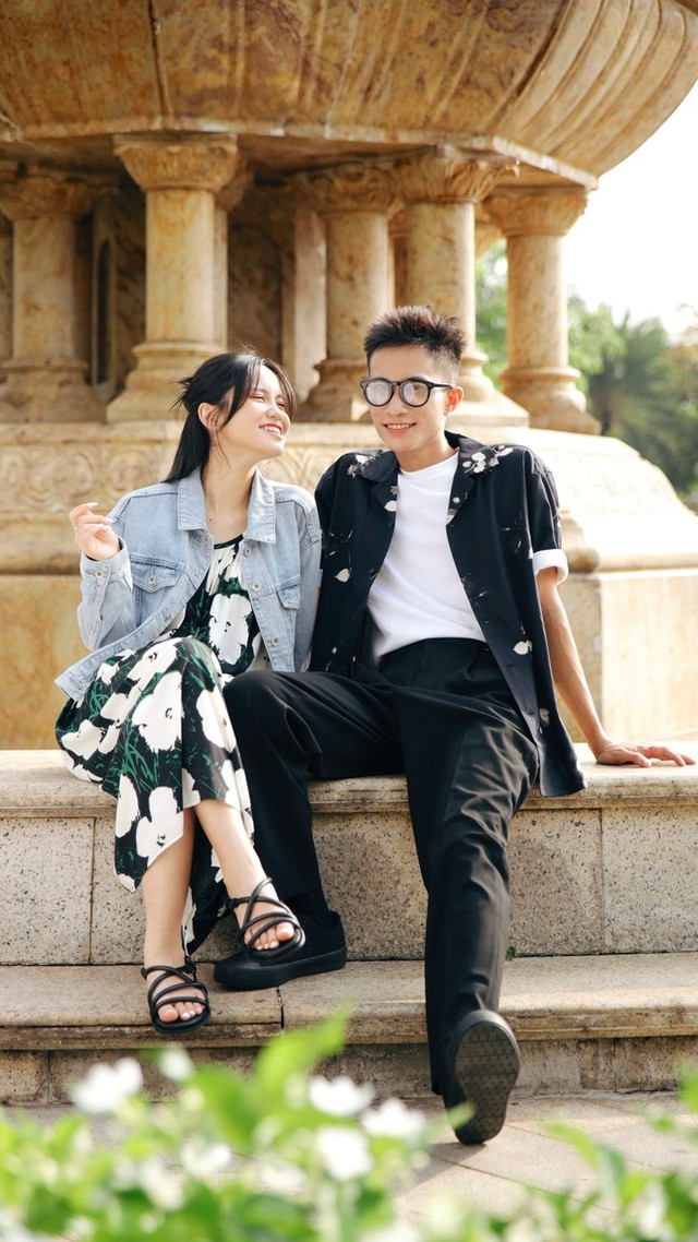 Cặp đôi TikToker Tizi - Đích Lép ăn mừng Valentine độc lạ - Hình 4 Cap doi TikToker Tizi - Dich Lep an mung Valentine doc la-Hinh-4