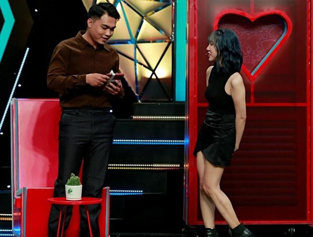 Show hẹn hò chính là “ổ drama“: Bị tố diễn theo kịch bản - Hình 5 Show hen ho chinh la “o drama“: Bi to dien theo kich ban-Hinh-5