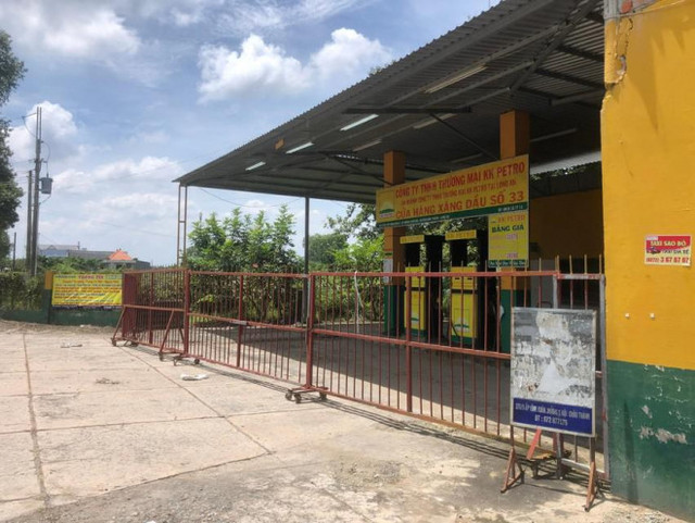 Một ngày lỗ 5 triệu, cửa hàng xăng dầu kêu cứu - Hình 3 Mot ngay lo 5 trieu, cua hang xang dau keu cuu-Hinh-3