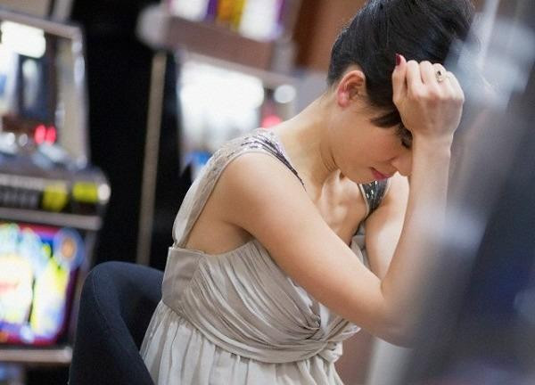 Chồng thay đổi bất thường, biết sự thật vợ sốc Chong thay doi bat thuong, biet su that vo soc