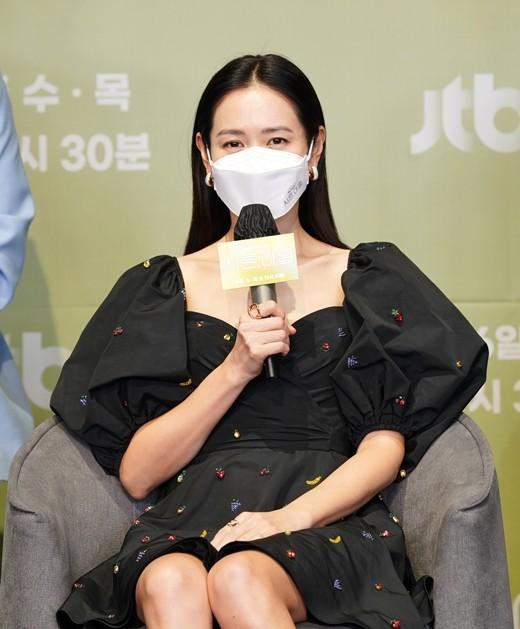 Son Ye Jin lần đầu nói về hôn lễ định mệnh với Hyun Bin - Hình 4 Son Ye Jin lan dau noi ve hon le dinh menh voi Hyun Bin-Hinh-4