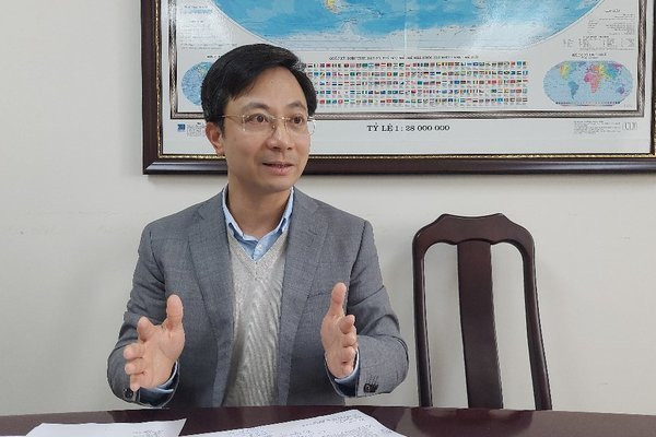Muốn ghìm giữ giá xăng dầu, phải tính giảm thuế phí Muon ghim giu gia xang dau, phai tinh giam thue phi