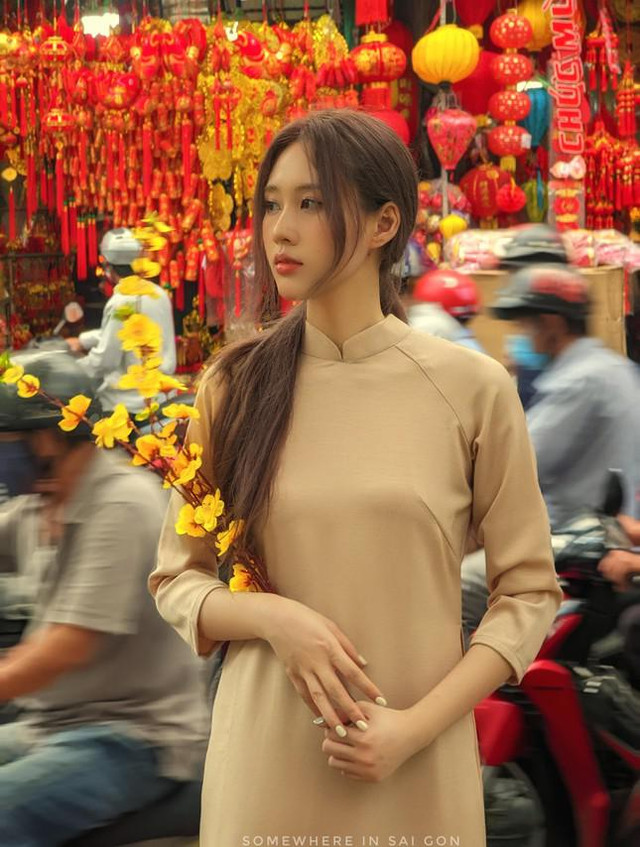 Chụp ảnh Tết khi đi công tác, thiếu nữ Buôn Ma Thuột khiến netizen mất ngủ - Hình 6 Chup anh Tet khi di cong tac, thieu nu Buon Ma Thuot khien netizen mat ngu-Hinh-6