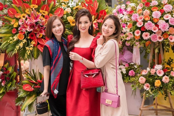 Diễn viên 'Nhật ký Vàng Anh' về Việt Nam sau nhiều năm vắng bóng Dien vien 'Nhat ky Vang Anh' ve Viet Nam sau nhieu nam vang bong
