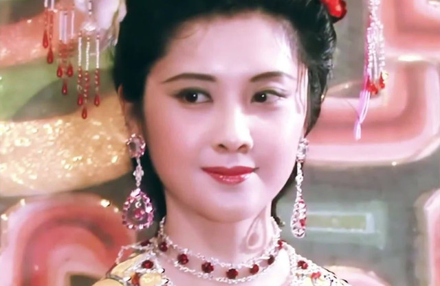 Nữ diễn viên đóng một vai trong “Tây Du Ký” lập tức nổi tiếng Nu dien vien dong mot vai trong “Tay Du Ky” lap tuc noi tieng
