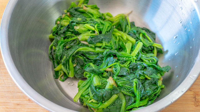 Loại rau càng ăn nhiều mắt càng sáng, làm món gì cũng ngon - Hình 19 Loai rau cang an nhieu mat cang sang, lam mon gi cung ngon-Hinh-19