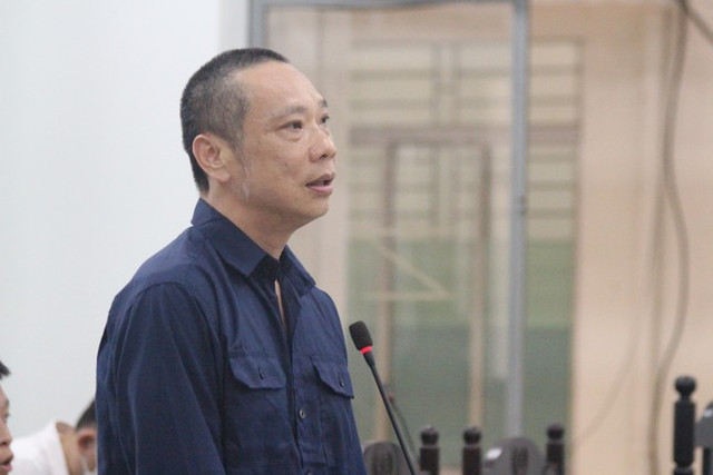 Quản lý sòng bạc khai chuyển tiền bảo kê cho cựu Cảnh sát hình sự Quan ly song bac khai chuyen tien bao ke cho cuu Canh sat hinh su
