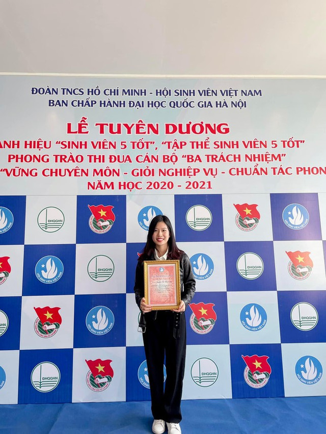 Nữ sinh trở thành nữ phi công bay dù lượn đầu tiên của Việt Nam - Hình 5 Nu sinh tro thanh nu phi cong bay du luon dau tien cua Viet Nam-Hinh-5
