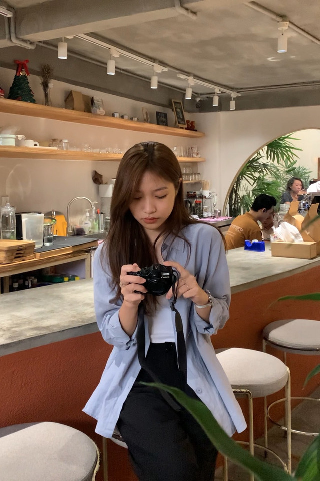 Quán cà phê bị biến thành studio chụp hình, sống ảo: 1,5 triệu/giờ - Hình 5 Quan ca phe bi bien thanh studio chup hinh, song ao: 1,5 trieu/gio-Hinh-5