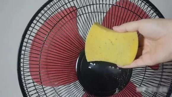 Đây là cách để quạt điện hết bụi bẩn, sạch bong như mới - Hình 6 Day la cach de quat dien het bui ban, sach bong nhu moi-Hinh-6