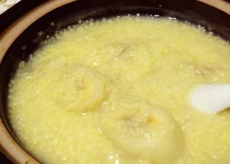 Chuối luộc với nguyên liệu này, giúp làm sạch ruột, đào thải độc tố - Hình 3 Chuoi luoc voi nguyen lieu nay, giup lam sach ruot, dao thai doc to-Hinh-3
