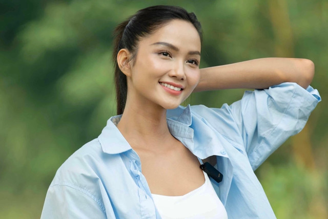 Không nên “phóng đại” danh xưng hoa hậu? - Hình 3 Khong nen “phong dai” danh xung hoa hau?-Hinh-3