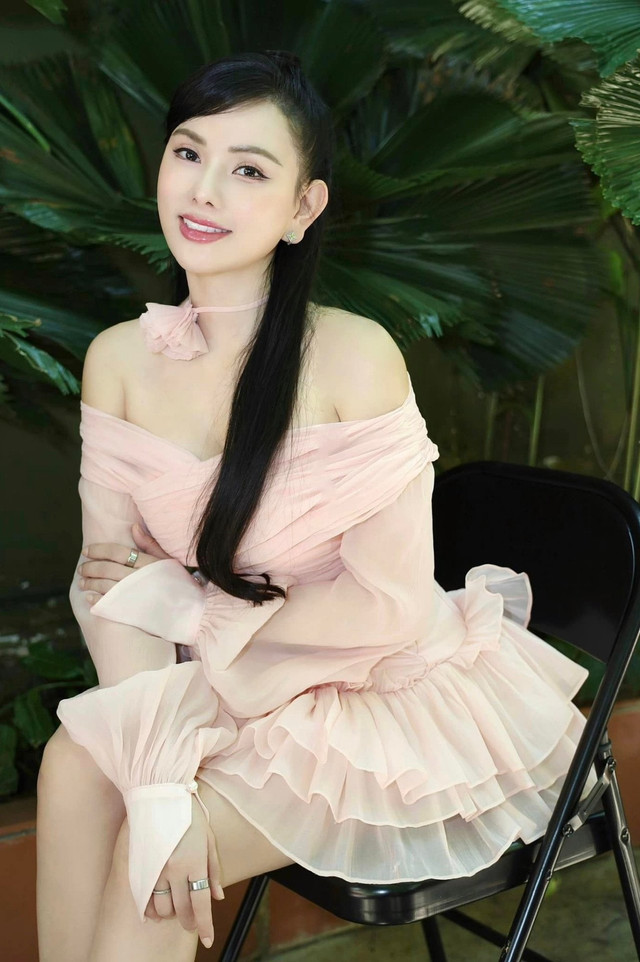 Thu Thủy sau kết hôn lần 2: Lên chức CEO, viên mãn bên chồng - Hình 10 Thu Thuy sau ket hon lan 2: Len chuc CEO, vien man ben chong-Hinh-10