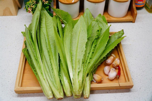 Loại rau có lượng vitamin C gấp 5 lần táo, giúp dưỡng da, dễ ngủ - Hình 5 Loai rau co luong vitamin C gap 5 lan tao, giup duong da, de ngu-Hinh-5