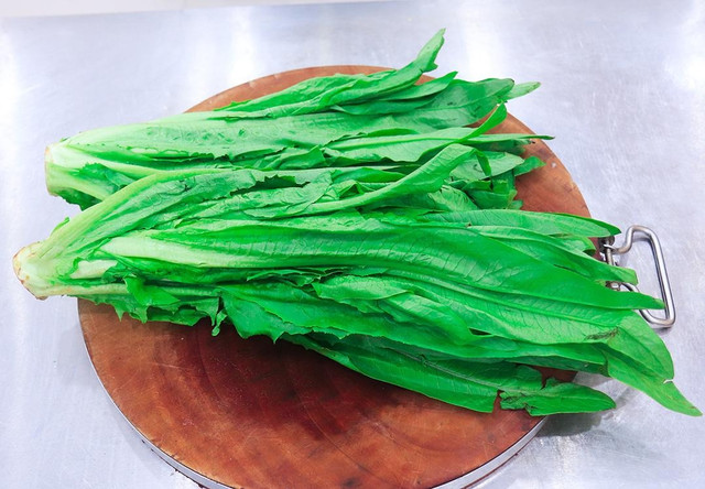 Loại rau có lượng vitamin C gấp 5 lần táo, giúp dưỡng da, dễ ngủ Loai rau co luong vitamin C gap 5 lan tao, giup duong da, de ngu
