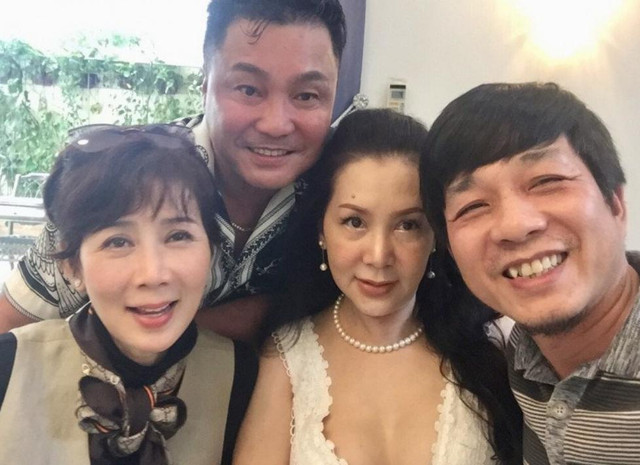 4 mỹ nhân nổi tiếng làng giải trí từng sống ở "hẻm hoa hậu" - Hình 9 4 my nhan noi tieng lang giai tri tung song o