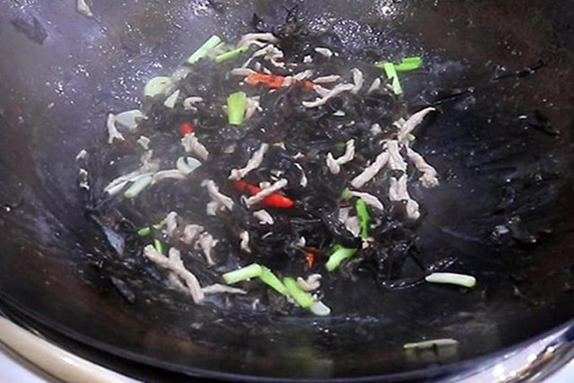 Loại rau có lượng sắt gấp 12 lần cà chua, giúp bổ máu - Hình 12 Loai rau co luong sat gap 12 lan ca chua, giup bo mau-Hinh-12