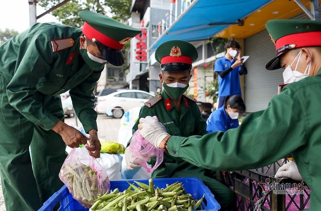 TP HCM: Lượng người ra đường tăng 16% so với hôm qua TP HCM: Luong nguoi ra duong tang 16% so voi hom qua