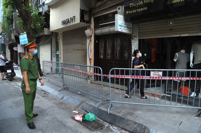 Hà Nội phong tỏa nhiều điểm ở phố Bùi Thị Xuân sau 5 ca dương tính nCoV - Hình 4 Ha Noi phong toa nhieu diem o pho Bui Thi Xuan sau 5 ca duong tinh nCoV-Hinh-4
