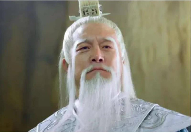 Cao thủ nào trong Thiên long bát bộ đánh bại Vô Danh thần tăng? - Hình 3 Cao thu nao trong Thien long bat bo danh bai Vo Danh than tang?-Hinh-3