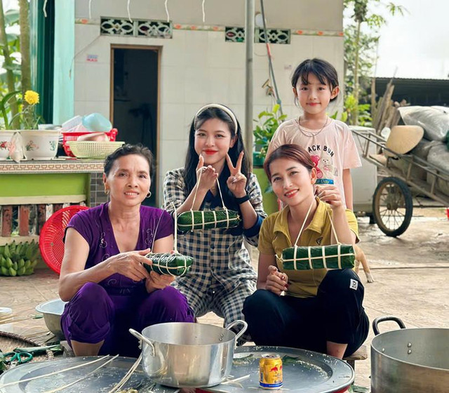 Mẹ chồng chăm con dâu ở cữ, chăm luôn thông gia bệnh nặng - Hình 2 Me chong cham con dau o cu, cham luon thong gia benh nang-Hinh-2