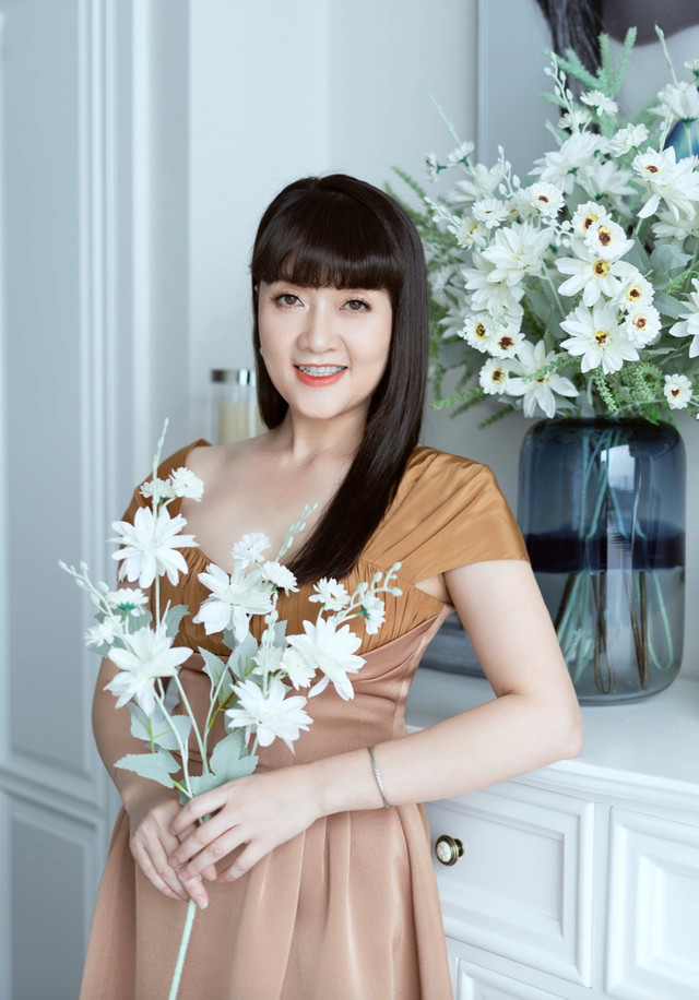 Vì sao Vân Dung chưa được phong tặng danh hiệu NSƯT? - Hình 2 Vi sao Van Dung chua duoc phong tang danh hieu NSUT?-Hinh-2