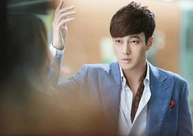5 dấu hiệu chứng tỏ chồng đang lén lút "tòm tem" với đồng nghiệp - Hình 3 5 dau hieu chung to chong dang len lut
