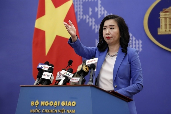 Bộ Ngoại giao: Việt Nam đang nghiên cứu cơ chế "hộ chiếu vắc xin" Bo Ngoai giao: Viet Nam dang nghien cuu co che