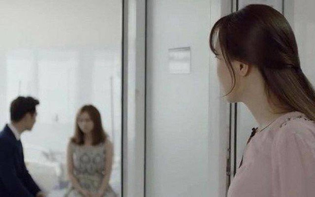 Lao đến đánh ghen, sốc nặng khi thấy khuôn mặt của tình địch Lao den danh ghen, soc nang khi thay khuon mat cua tinh dich