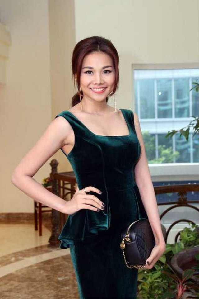 Thanh Hằng đen nhẻm khi thi hoa hậu 21 năm trước, hiện tại khác xa - Hình 3 Thanh Hang den nhem khi thi hoa hau 21 nam truoc, hien tai khac xa-Hinh-3