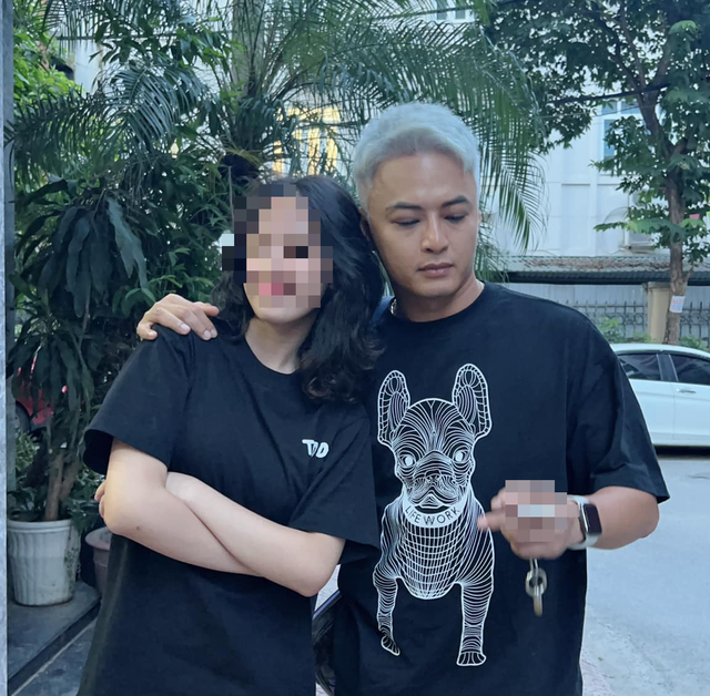 Cuộc sống trái ngược của Hồ Hoài Anh - Hồng Đăng sau bê bối - Hình 3 Cuoc song trai nguoc cua Ho Hoai Anh - Hong Dang sau be boi-Hinh-3
