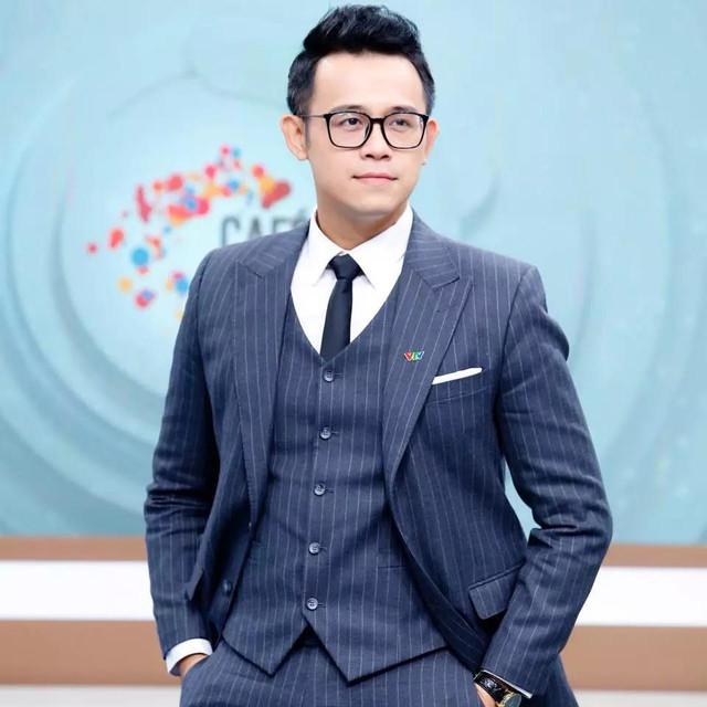 Danh tính MC nổi tiếng VTV dẫn đám cưới Hoa hậu Đỗ Mỹ Linh - Hình 8 Danh tinh MC noi tieng VTV dan dam cuoi Hoa hau Do My Linh-Hinh-8