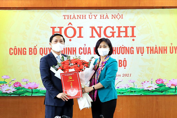 Ông Nguyễn Thanh Liêm GĐ Sở TT&TT Hà Nội làm Bí thư Huyện ủy Mê Linh Ong Nguyen Thanh Liem GD So TT&TT Ha Noi lam Bi thu Huyen uy Me Linh