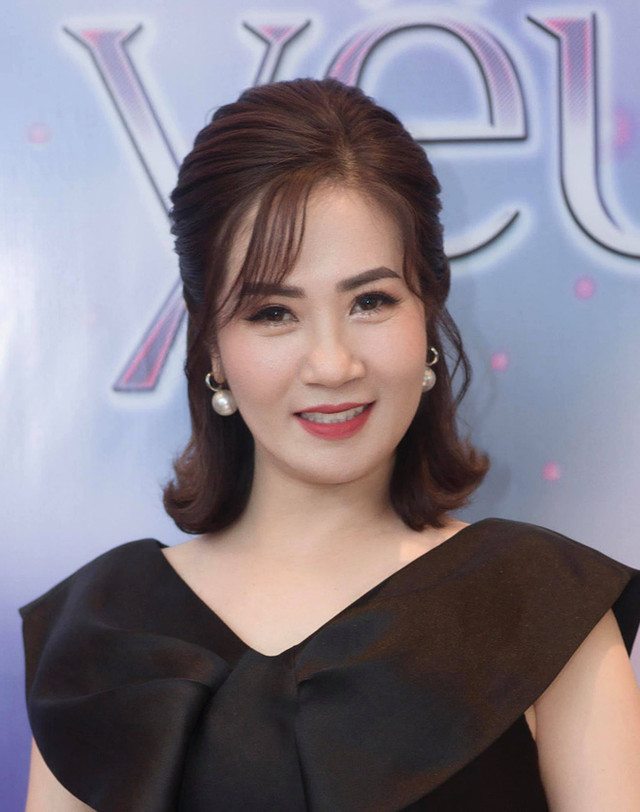Cưới diễn viên 'đểu' nhất màn ảnh, cuộc sống Nguyệt Hằng ra sao? - Hình 11 Cuoi dien vien 'deu' nhat man anh, cuoc song Nguyet Hang ra sao?-Hinh-11