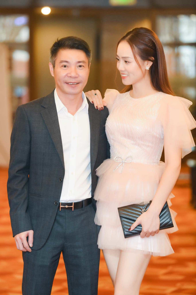 Vợ kém 15 tuổi tiết lộ nhiều điều bất ngờ về NSND Công Lý - Hình 2 Vo kem 15 tuoi tiet lo nhieu dieu bat ngo ve NSND Cong Ly-Hinh-2