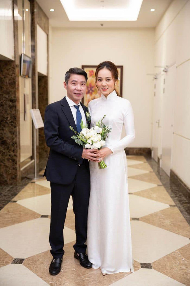 Vợ kém 15 tuổi tiết lộ nhiều điều bất ngờ về NSND Công Lý - Hình 3 Vo kem 15 tuoi tiet lo nhieu dieu bat ngo ve NSND Cong Ly-Hinh-3