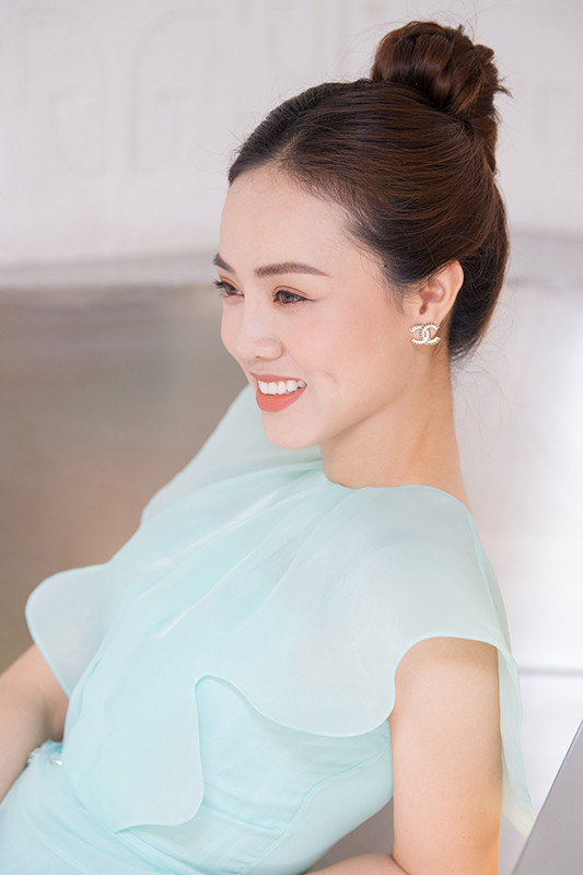 Vợ kém 15 tuổi tiết lộ nhiều điều bất ngờ về NSND Công Lý - Hình 6 Vo kem 15 tuoi tiet lo nhieu dieu bat ngo ve NSND Cong Ly-Hinh-6