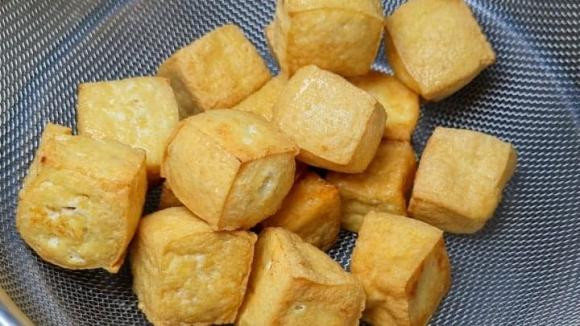 Đậu phụ rất ngon và bổ nhưng 5 người này không nên ăn - Hình 2 Dau phu rat ngon va bo nhung 5 nguoi nay khong nen an-Hinh-2