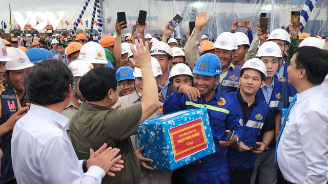 Thủ tướng phát lệnh khởi công 3 gói thầu sân bay Long Thành và Tân Sơn Nhất - Hình 7 Thu tuong phat lenh khoi cong 3 goi thau san bay Long Thanh va Tan Son Nhat-Hinh-7