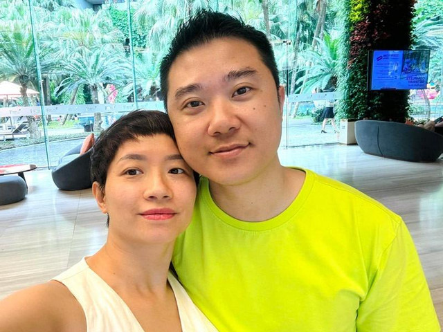 Hôn nhân hạnh phúc của cặp đôi sinh cùng ngày, cùng bà đỡ - Hình 2 Hon nhan hanh phuc cua cap doi sinh cung ngay, cung ba do-Hinh-2