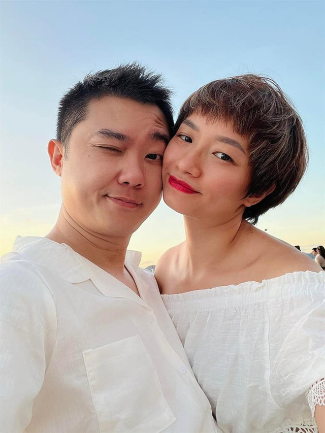 Hôn nhân hạnh phúc của cặp đôi sinh cùng ngày, cùng bà đỡ Hon nhan hanh phuc cua cap doi sinh cung ngay, cung ba do