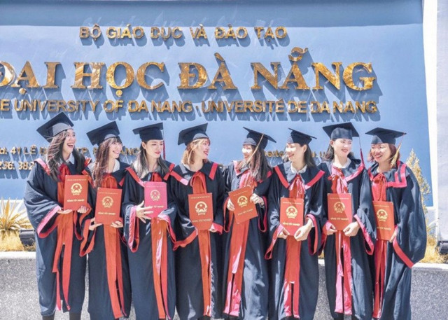 Sinh 8 con gái, vợ chồng nhận "lộc trời thương" tuổi xế chiều - Hình 2 Sinh 8 con gai, vo chong nhan