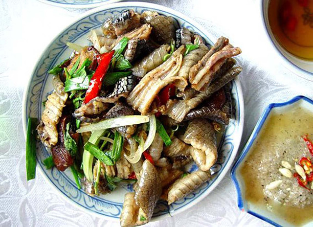Những món đặc sản ở Đồng Tháp: Lạ miệng với tắc kè xào lăn - Hình 4 Nhung mon dac san o Dong Thap: La mieng voi tac ke xao lan-Hinh-4