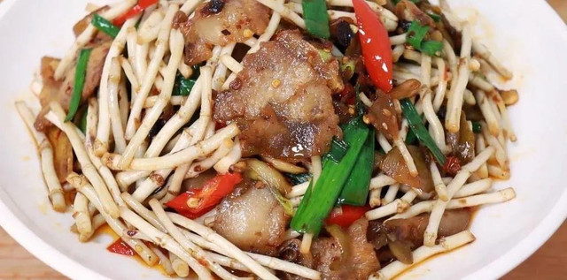 Loại rau dại người yêu kẻ sợ, giúp an thần, bổ gan - Hình 17 Loai rau dai nguoi yeu ke so, giup an than, bo gan-Hinh-17