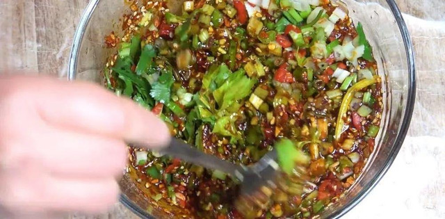 Loại rau dại người yêu kẻ sợ, giúp an thần, bổ gan - Hình 5 Loai rau dai nguoi yeu ke so, giup an than, bo gan-Hinh-5