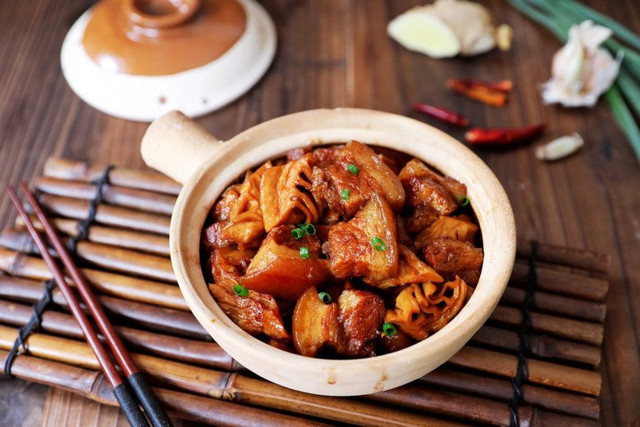 Kho thịt với loại củ khô như gỗ này, vừa ngon vừa lạ miệng - Hình 6 Kho thit voi loai cu kho nhu go nay, vua ngon vua la mieng-Hinh-6