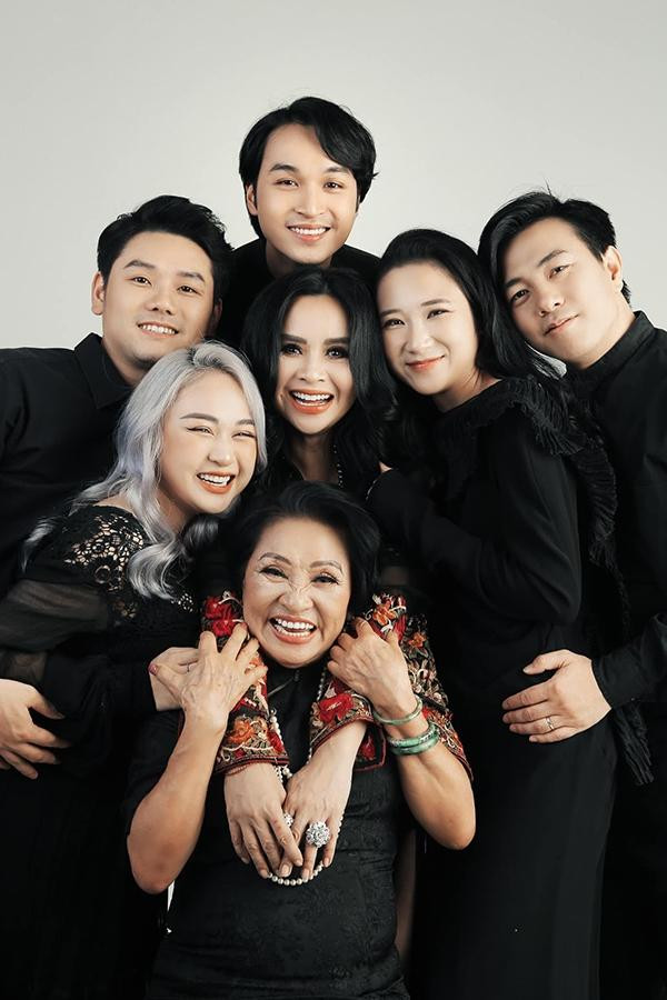 Diva Thanh Lam dùng tình cảm chân thành để ứng xử với con chồng - Hình 5 Diva Thanh Lam dung tinh cam chan thanh de ung xu voi con chong-Hinh-5